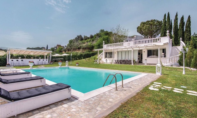 Borghesiana House | 2 bedroom stunning home in Roma