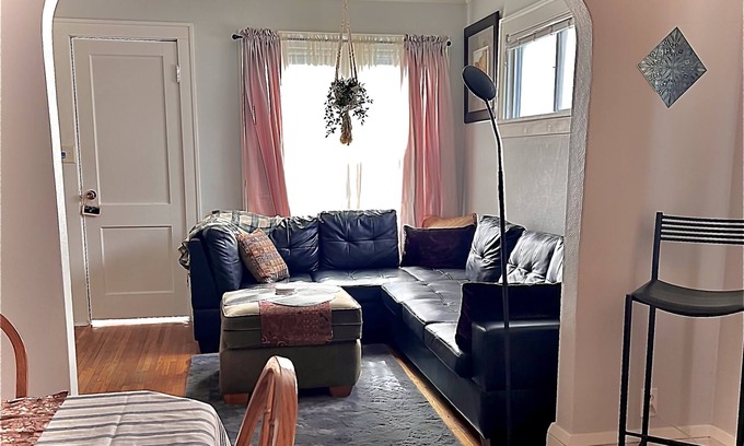 Summit - University House | 2-bedroom vacation home just 16 minutes to MSP airport.