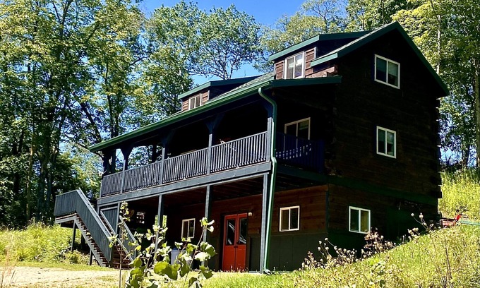 Viroqua House | 2-bedroom vacation home just 10 minutes from Viroqua's charming downtown
