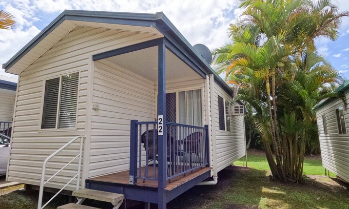 Alexandra Headland Cabin | 2 Bedroom Villa 4 Berth - 2 Bedroom Villa 4 Berth