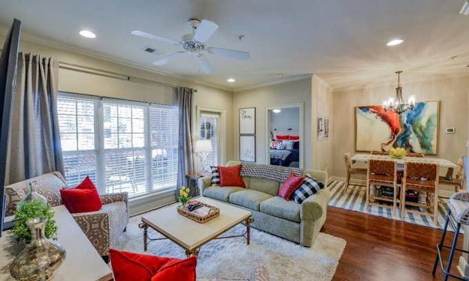 Tuscaloosa Condo | 2 Bedrooms, 2 Baths, Sleeps 6 - RTR and Welcome to The Red Elephant