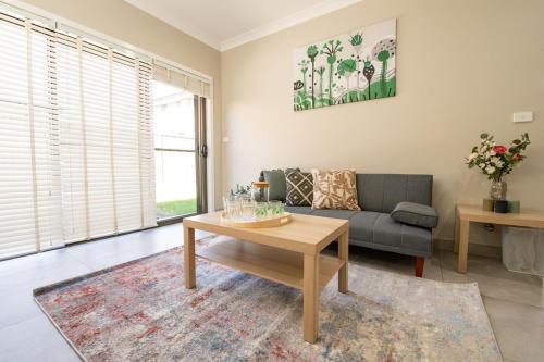 Werrington House | 2 bedrooms Entire Granny Flat in Werrington
