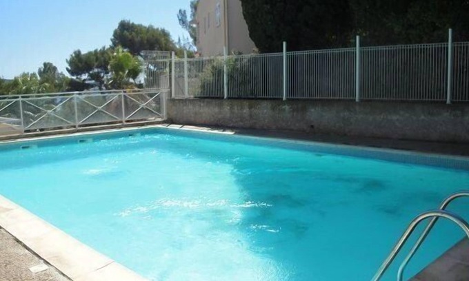 Tamaris Apartment | 2 bedrooms, swimming pool, washing machine, dishwasher, car park, balcony, private car park