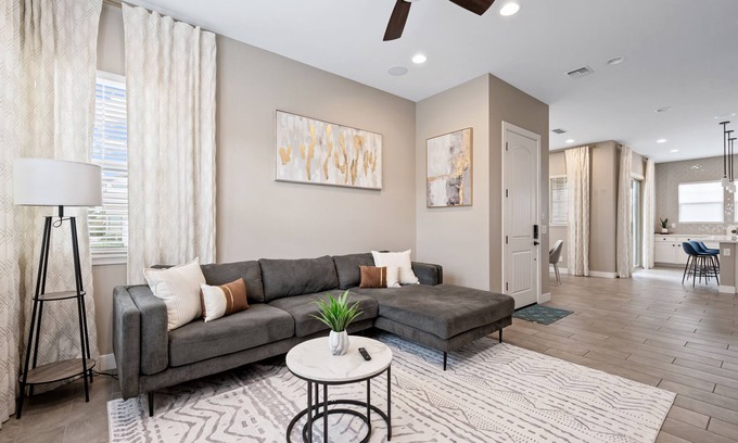Chandler House | 2 Beds 2.5 Baths Chandler