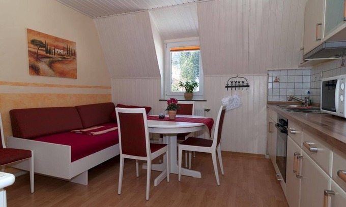 Monreal Bed & Breakfast | 2-Bettwohnung * - Apartment u. Pension M. Schmitz