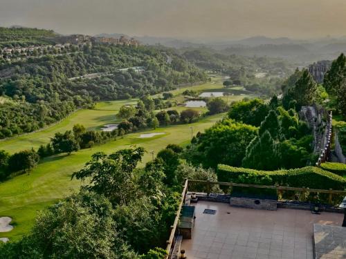 Khokhar Maira Apartment | 2 BHK 18 Hole Golf Course view By Goldfinch
