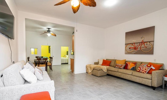 Centro Playas House | 2 Br/1 Ba home, Sleeps 10, 1 min walk to Rosarito Beach