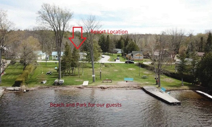 Lindsay Cottage | 2 BR Cabin Sandy Beach, Kayak/Canoe/Paddles, Firepits @ Sturgeon Lake #3