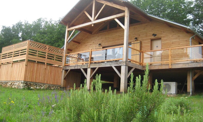 Sainte-Eulalie-d'Ans House | 2* chalet with character and swimming pool for 6 to 10 people. min. 3 nights out of season