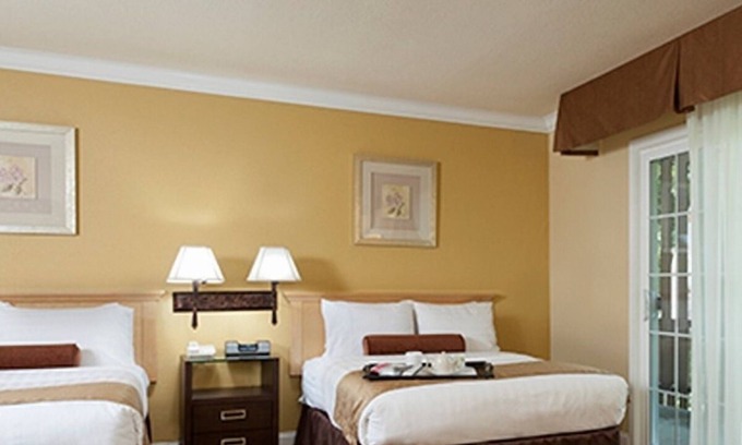 Barron Park House | 2 Comfortable Room with Heated Pool, Free Breakfast & Parking in Palo Alto