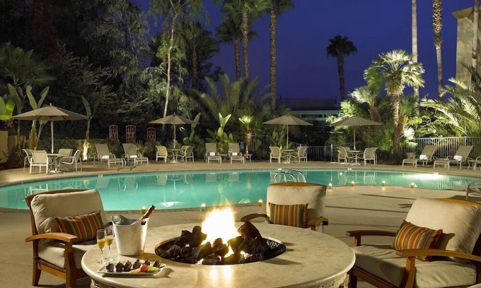 Mission Valley West House | 2 Connecting Suites at a 4⭐️ Hotel