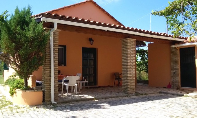 Kavos Apartment | 2 Cosy Apartments X 4-5 people on the beach in Corfu