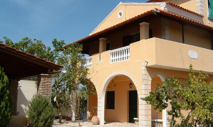Kavos Apartment | 2 Cosy Apartments X 4-5 persons on the beach in Corfu