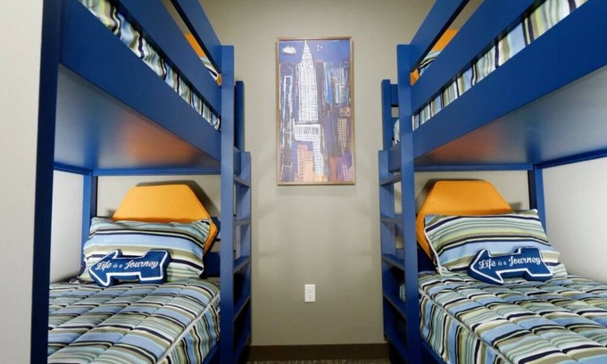 Circleville Resort | 2 Family King Suites with Bunkroom and Balcony at The Kartrite Resort!