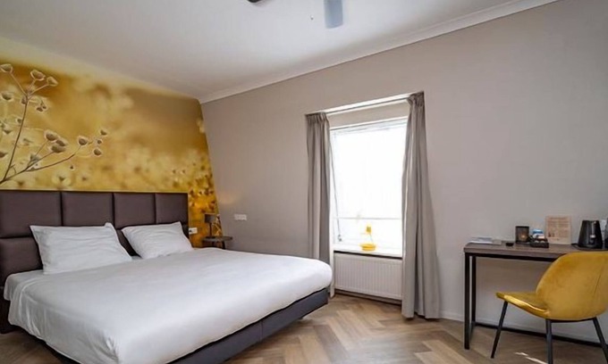 Made Hotel | 2 Family Units Minutes from Efteling Theme Park | National Park De Biesbosch