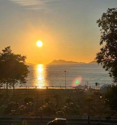 Vigo Apartment | 2 Habitaciones con vistas y 2 Terrazas en Primera Linea Playa Samil