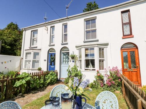 Brading House | 2 Linden Terrace