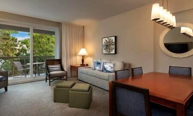 Beach Lagoon Resort | 2 Marriott's Monarch at Sea Pines Resort and Spa