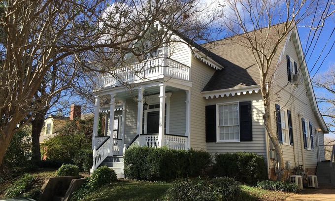 Natchez House | 2 Melinda’s Garden Apt