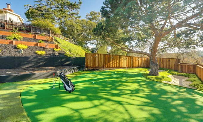 Del Rey Oaks House | 2 Mi to Beach: Home w/Patio in Del Rey Oaks!