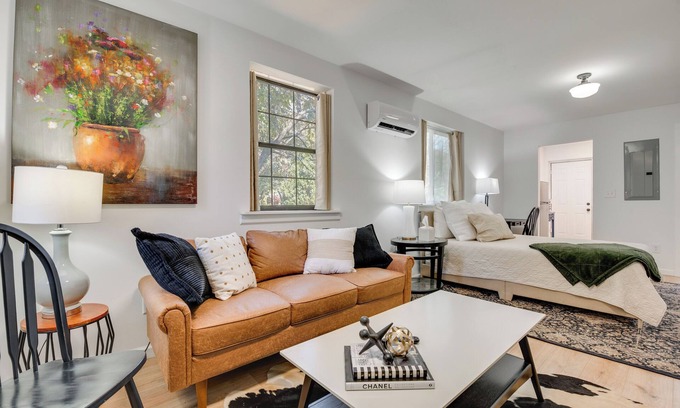 Edgewood Apartment | 2 Mi to East Atlanta Village: Cozy Studio w/Porch