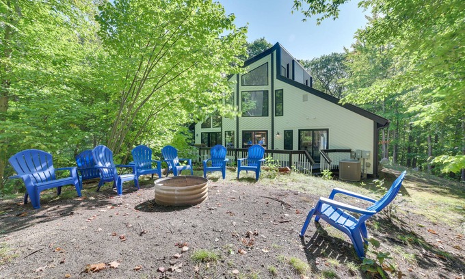 Birchwood Farms House | 2 Mi to Lake: Modern Harbor Springs Home w/Grill!