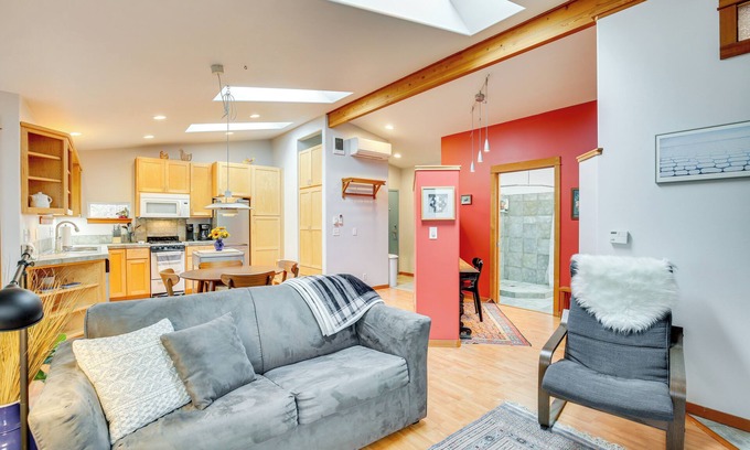 Southeast Eugene Apartment | 2 Mi to UO: Cozy Retreat in Eugene!