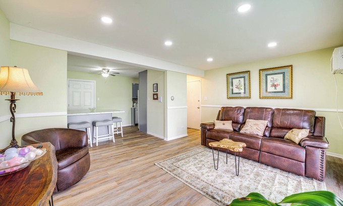 Homewood Condo | 2 Mi to Wind Creek Casino: Quaint Homewood Haven