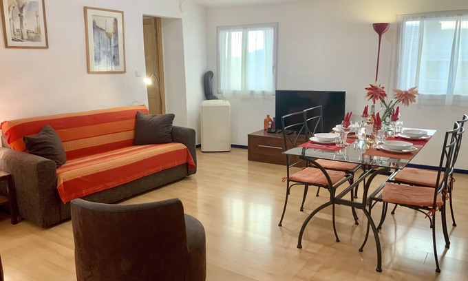 Old Town Apartment | 2 pretty rooms and ideally located close to the sea