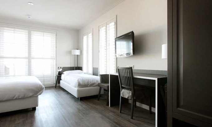 Municipality of Huizen House | 2 Relaxing Haven Near Naarderbos Trails, Nature Reserve & Cultural Attractions