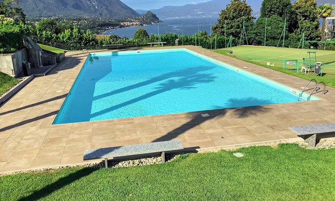 Luogo Ameno Apartment | 2-room apartment with balcony and terrace in a park with pool