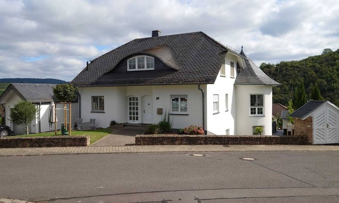 Merxheim Apartment | 2-room apartment in an idyllic near-by region completely renovated