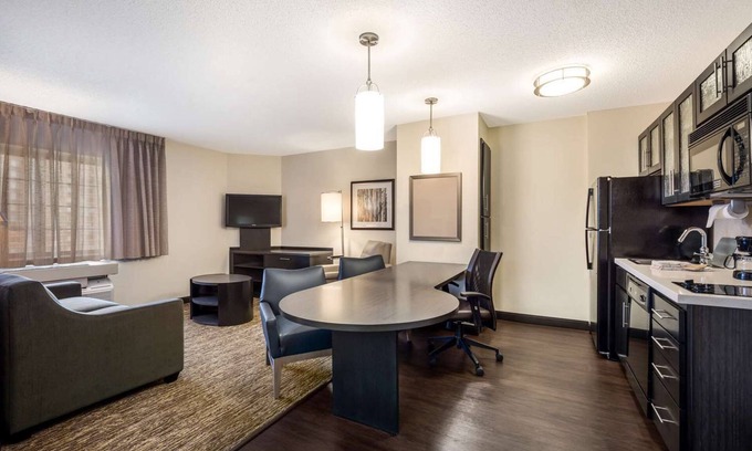 Morris Plains Hotel | 2 Spacious Suites w/Laundry and Full Kitchen, Perfect for Families