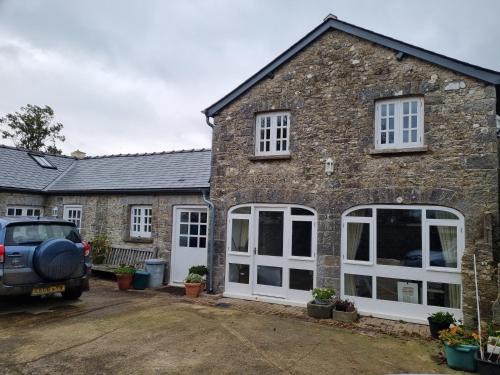 Vale of Glamorgan Apartment | 2 Stable Cottage, Llanbethery