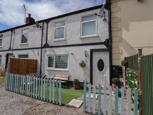 Gwersyllt House | 2 Stoneleigh Cottage