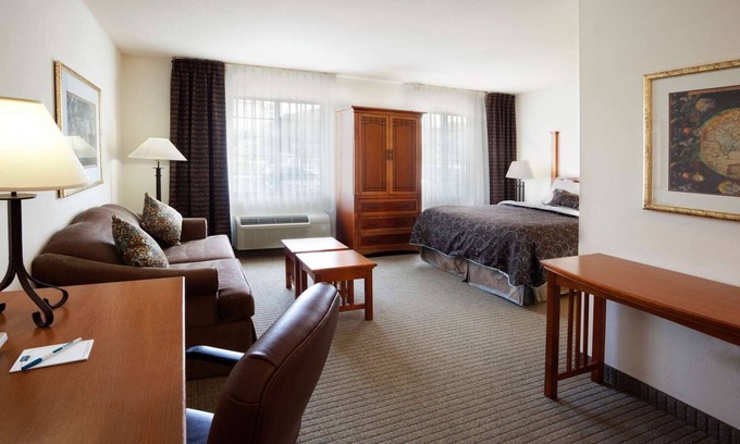 Vance Jackson Apartment | 2 Studio Suites about 8-miles from San Antonio International Airport! W/Pool!
