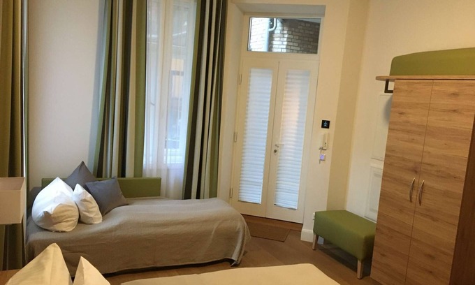 Heidelberg City Centre Apartment | 2 Studios-apartment with shared terrace