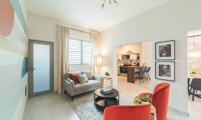 Santurce Apartment | 2 Stylish Remodeled Units - Generator - Near Placita - 6 Ensuite Bathrooms