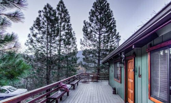 Pittsburg Apartment | 2 Units Close to Levi Jackson Wilderness Road State Park! with Free Parking!