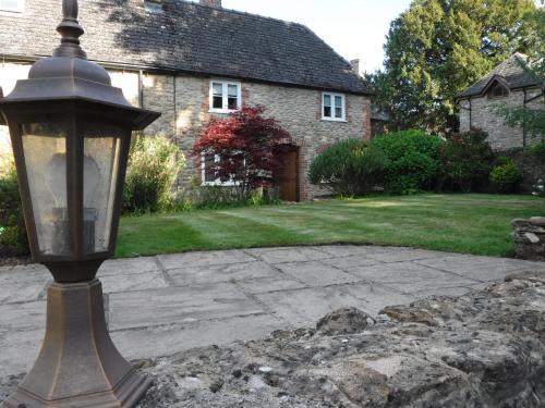 Highworth House | 2 Vicarage Lane