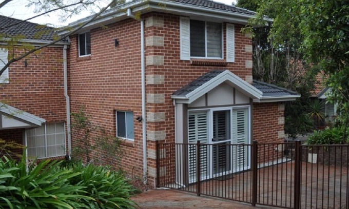 Frenchs Forest House | 2 x Bedroom House with private entrance.