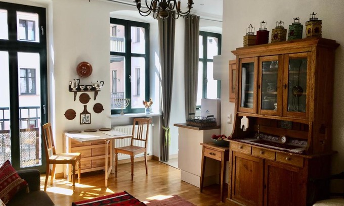 Mitte Apartment | 2-Zimmer-Apartment "Monbijou" am Hackeschen Markt