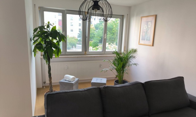 Zentrum-Suedost Apartment | 2 Zimmer Ferienwohnung/Monteurswohnung zu Vermieten