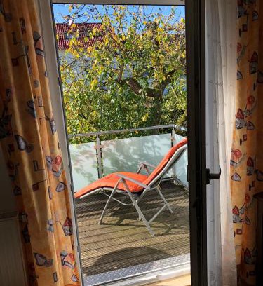 Munchen District Apartment | 2 Zimmer Wohnung mit Balkon - Nähe Messe