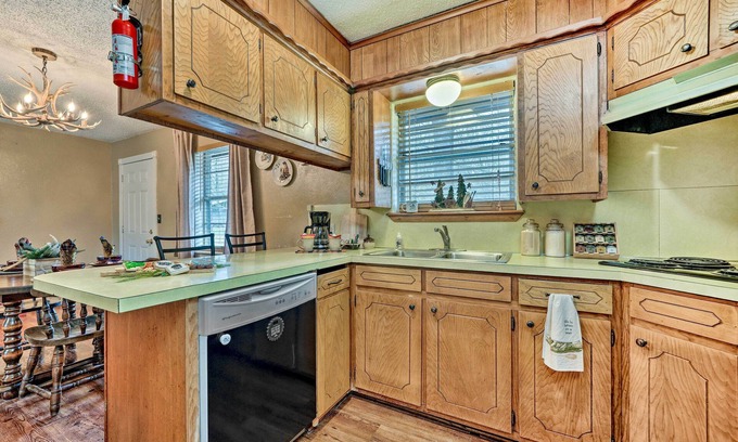 Broken Bow House | 20-Acre Broken Bow Vacation Rental w/Grill!