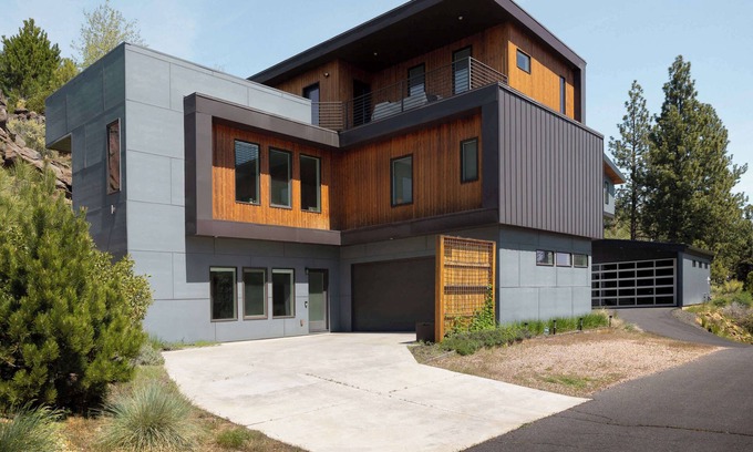 Westbrook Meadows Apartment | 20 Min to Mt Bachelor! Perfect Basecamp for Skiers