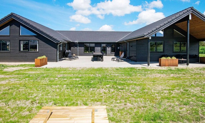 Houstrup House | 20 person holiday home in Nørre Nebel