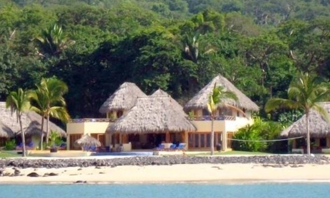 Chacala House | 200 ft Oceanfront, Sleeps 18, Private Cook Service, Swim up bar, jacuzzi