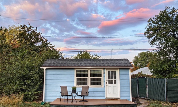 Sugar House Cottage | 200 ft² tiny home in heart of SLC, minutes to outdoor and urban adventures