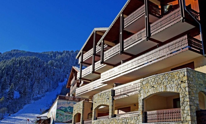 Champagny-en-Vanoise Apartment | 200m from resort center, 3rd floor, balcony, fireplace or stove, parking, tv, ski locker, 54m²